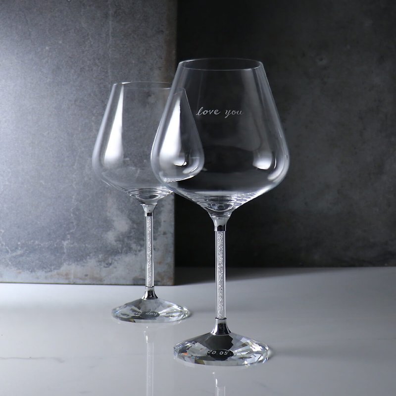 (Pair of Price) 710cc [Casablanca Wedding] Burgundy full diamond lead-free crystal wedding pair cup - แก้วไวน์ - แก้ว สีเทา