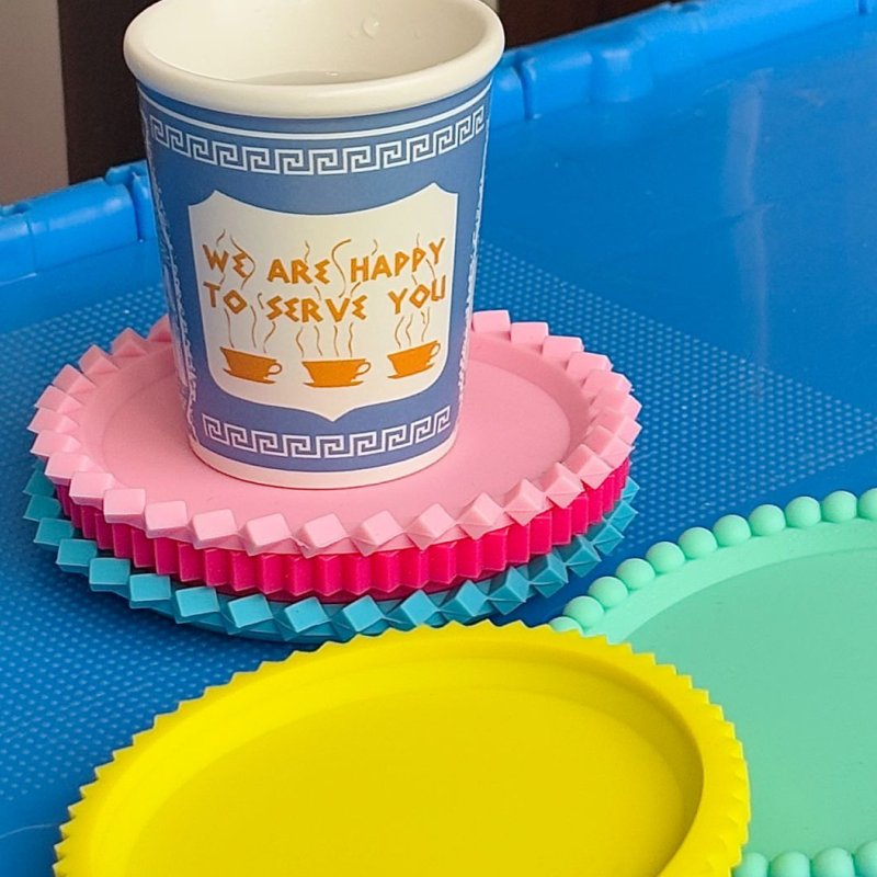 美國 MoMA 堆疊多彩杯墊 Geo Coasters 食品級硅膠杯墊防水送禮 - 杯墊 - 橡膠 多色