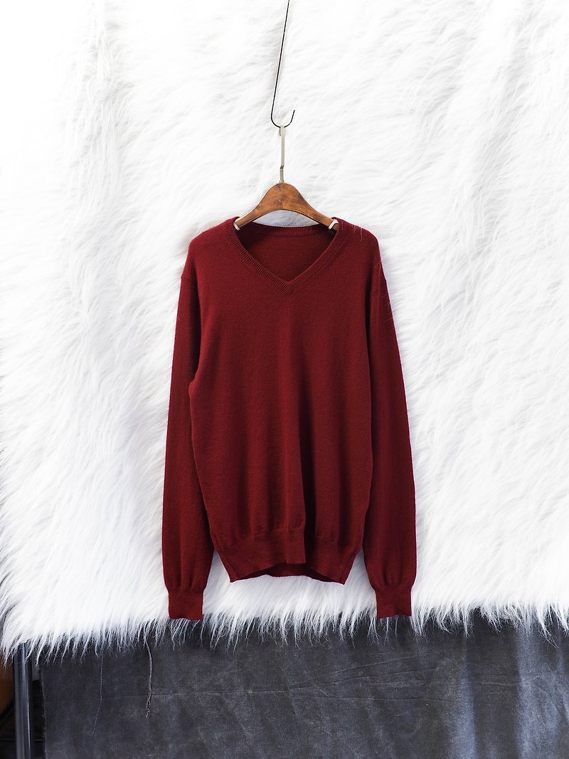 Osaka wine red v-neck loose love day winter time antique Kashmir cashmere vintage sweater cashmere - สเวตเตอร์ผู้หญิง - ขนแกะ สีแดง