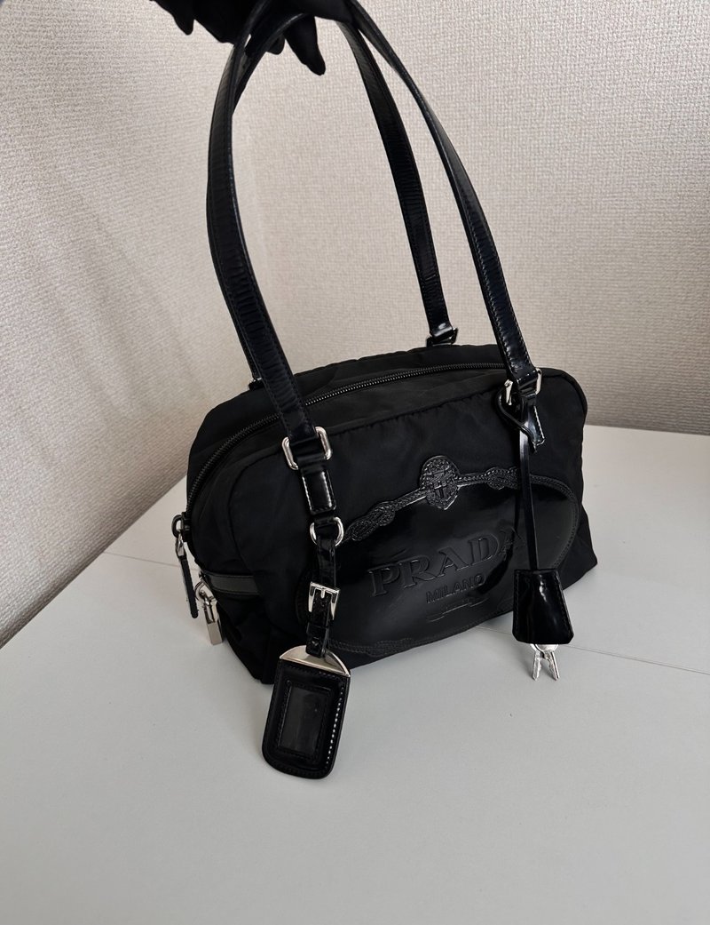 中古包 Prada普拉達 Tessuto 壓花標誌 銀扣 尼龍拼皮 黑色肩背包 - 手提包/手提袋 - 尼龍 黑色