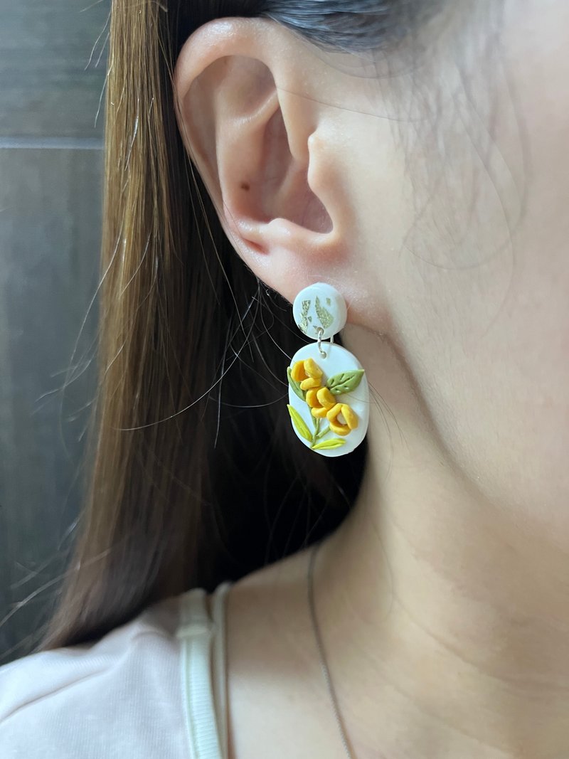 CM gold foil yellow flower handmade soft clay earrings 925 sterling silver ear pins - ต่างหู - ดินเผา สีเหลือง