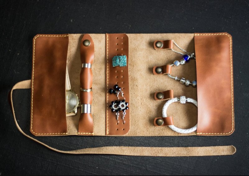 Leather jewelry organizer, jewelry holder, Jewellry case - 居家收納/收納盒/儲物盒 - 真皮 多色