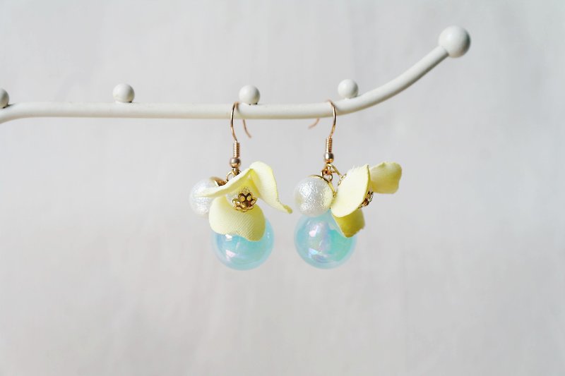 Cute goose yellow cloth flower star blue beads pendant earrings - Earrings & Clip-ons - Cotton & Hemp Yellow