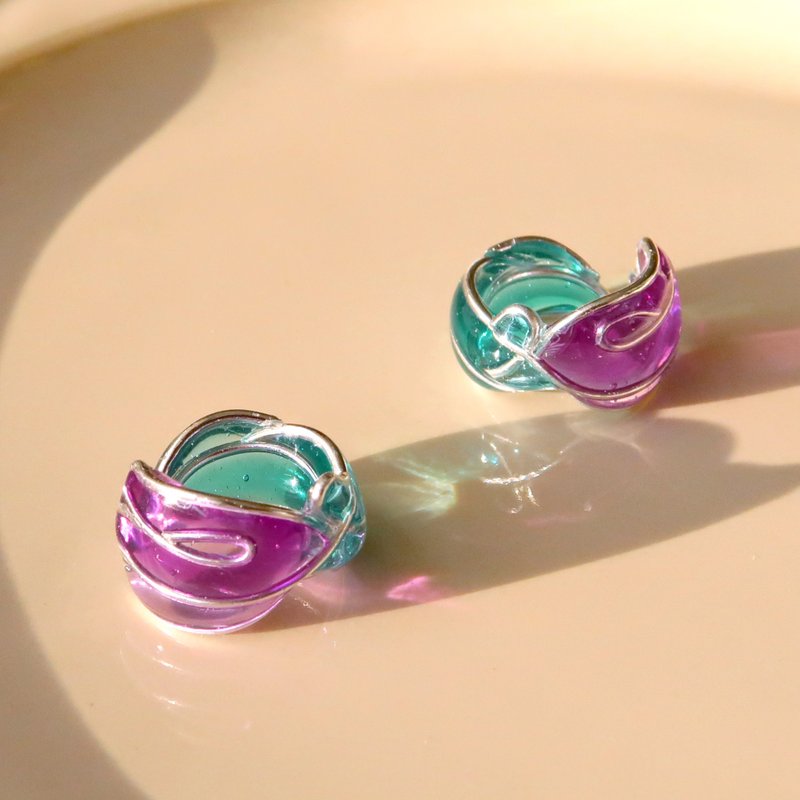 【Yohaku】The Shadow of Bloom Ear Cuff - Handmade resin accessory - Earrings & Clip-ons - Resin Purple