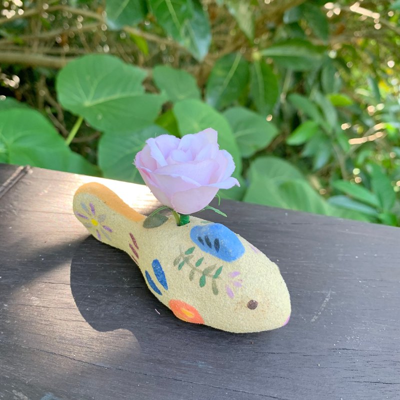 A Lu 魚兒花器/擴香器/手作手繪 適合乾燥花 原創僅此一件 - 花瓶/花器 - 陶 多色