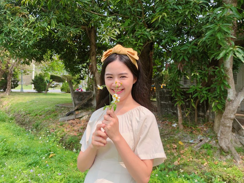微曦 嫩黃 雙層大蝴蝶扭結髮帶 ggoomstudio - 髮箍/髮帶 - 棉．麻 黃色