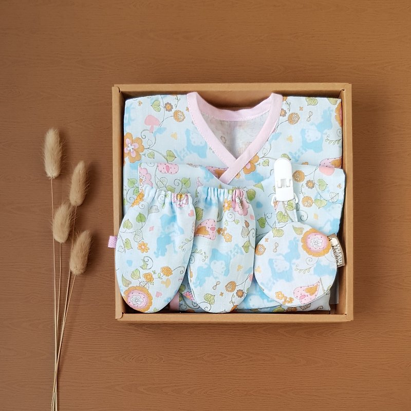 日本の二重糸の庭の女の子Miyueの式典3 + 1個のガーゼの布+小さな丸いポケット+手袋+平和祝福袋 - 出産祝い用贈物 - コットン・麻 ピンク