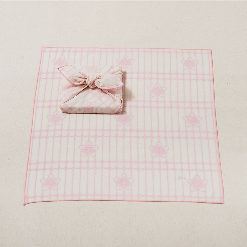 ハンカチ / 鉄窓格子 No.2 / Sakura Pink - 編み物/刺繍/羊毛フェルト/裁縫 - コットン・麻 