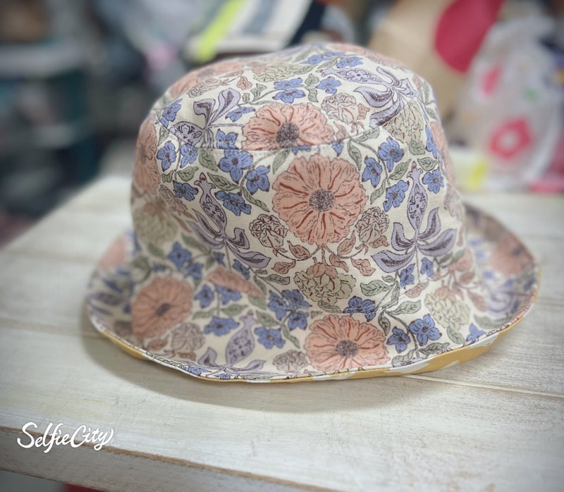 Temperament pastel floral yellow bird pattern double-sided fisherman hat visor - หมวก - ผ้าฝ้าย/ผ้าลินิน หลากหลายสี