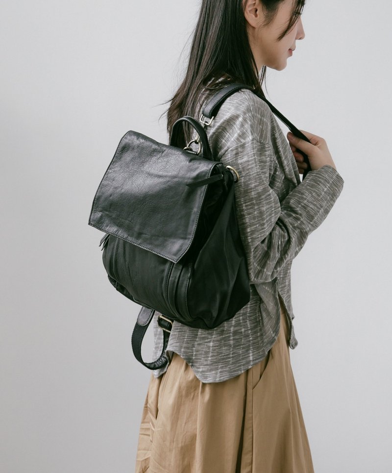 supportingrole翻摺兩用多層口袋容量旅行百搭日常真皮肩斜後背包 - 後背包/背包/書包 - 真皮 黑色