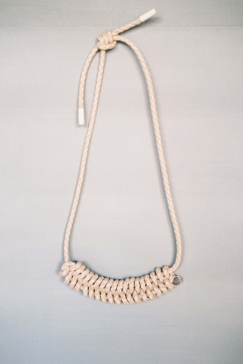 ccyeh knot rope necklace 01