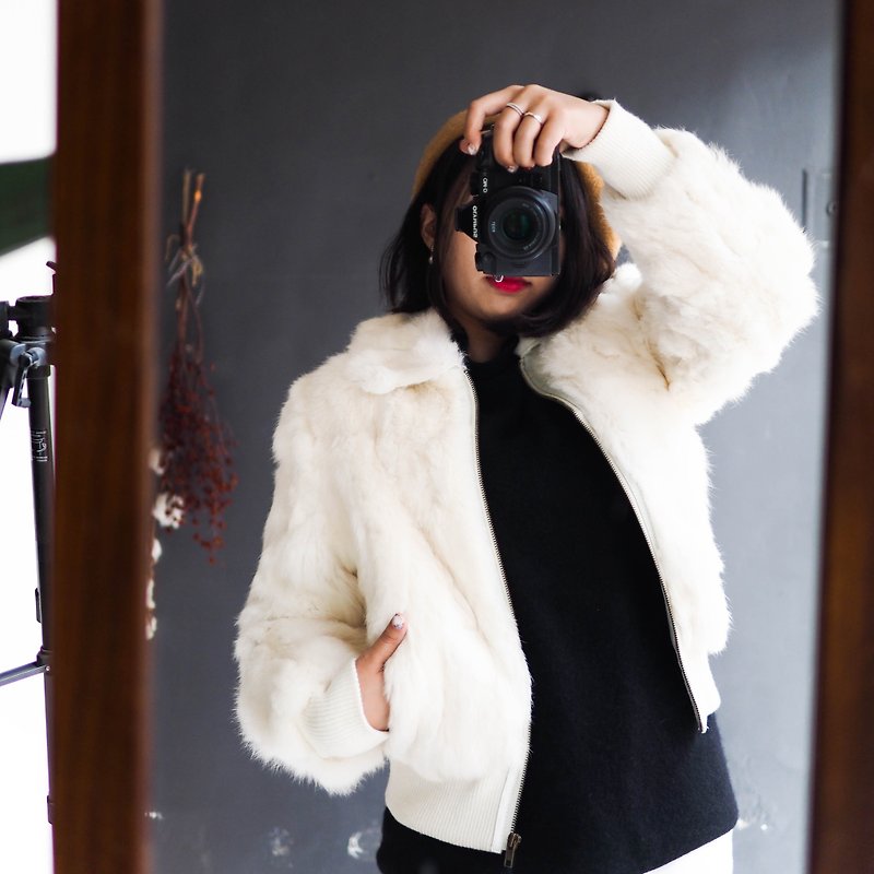 River Water Mountain - Chiba pure white hand sleeve rib movement youth season antique fur coat coat rabbit hair vintage vintage coat - Women's Casual & Functional Jackets - Genuine Leather White