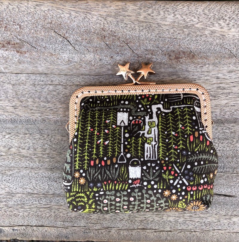 Liberty calico. Jungle Story Card Case/Cash Purse from the Stars - Coin Purses - Cotton & Hemp Brown