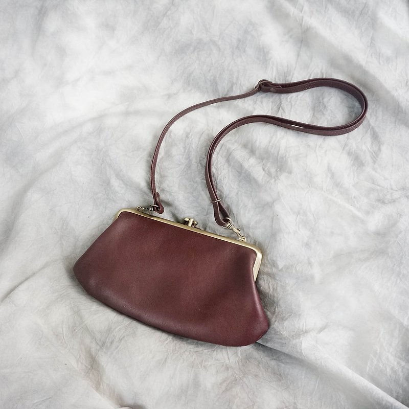 Sienna leather three frame gold wallet phone pocket back wallet - กระเป๋าสตางค์ - หนังแท้ สีม่วง