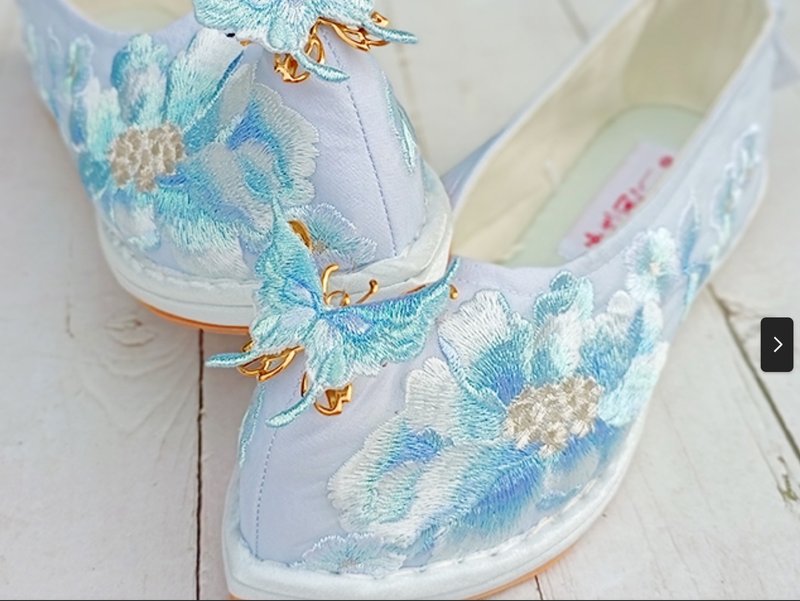 Xiaoqian Handmade Customized Blue Organza Bow Shoes Without Pearls and Pompoms - อื่นๆ - วัสดุอื่นๆ สีน้ำเงิน