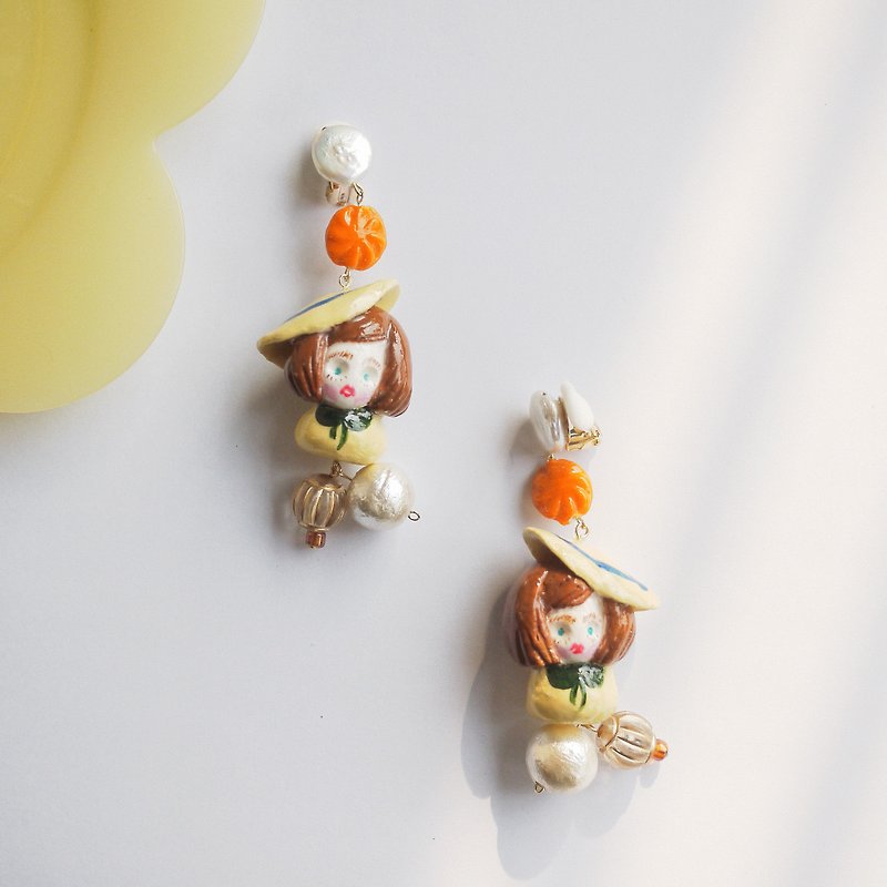 Japanese retro elegant girl clay earrings ear clip - Earrings & Clip-ons - Paper Khaki
