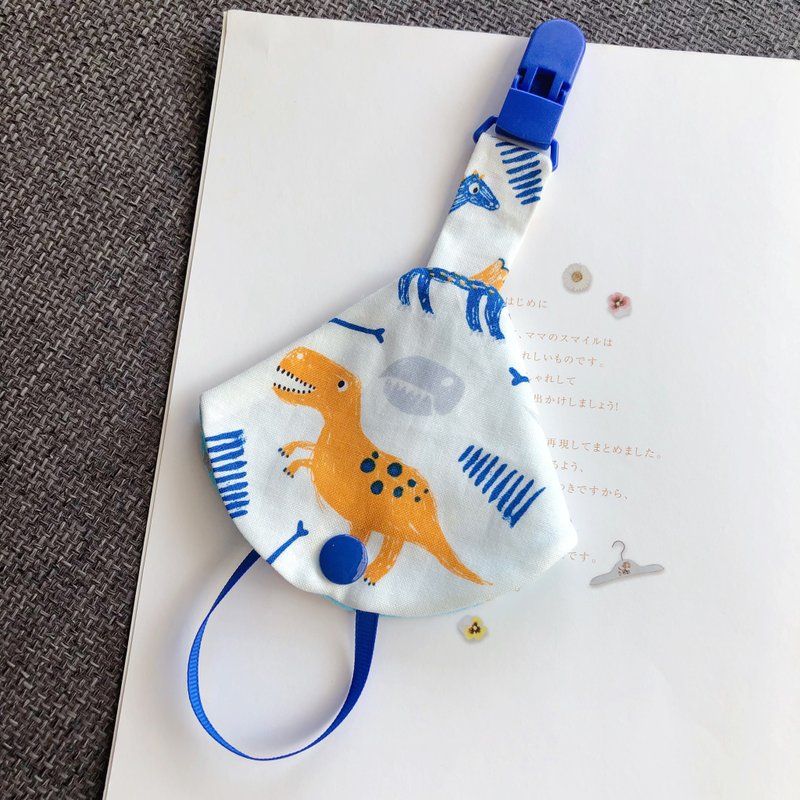 Dinosaur World Handmade Pacifier Chain + Dust Cover - ผ้ากันเปื้อน - ผ้าฝ้าย/ผ้าลินิน 