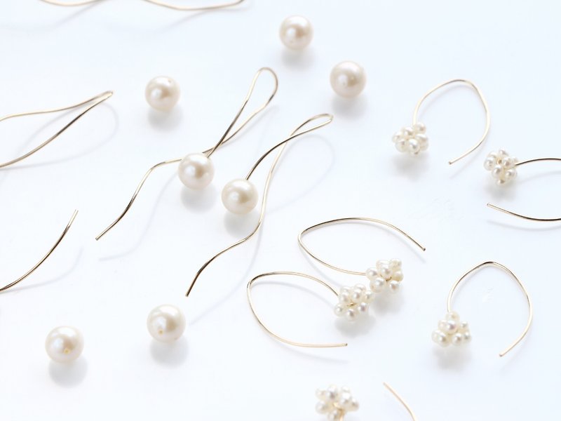14kgf-Goody bag-nuance curve and minimalist marquis pearl pierced earrings - Earrings & Clip-ons - Gemstone White