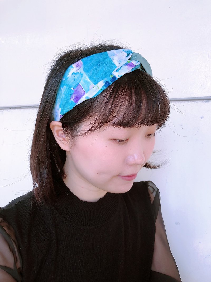 Cross Hair Band-Companion-Brick Wall of Alley - Headbands - Cotton & Hemp Multicolor