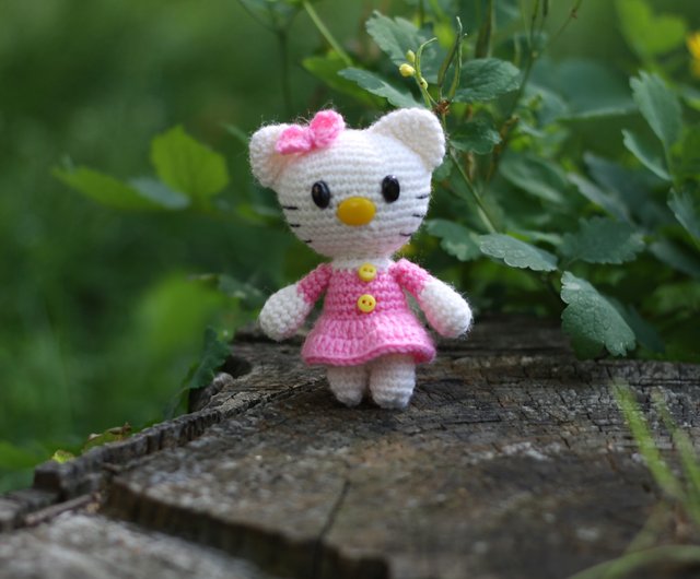 レトロ　ハローキティ　苺　ぬいぐるみ　ストラップ　あみぐるみ 新品 レトロ キティ ストラップ ぬいぐるみ マスコット ピンク