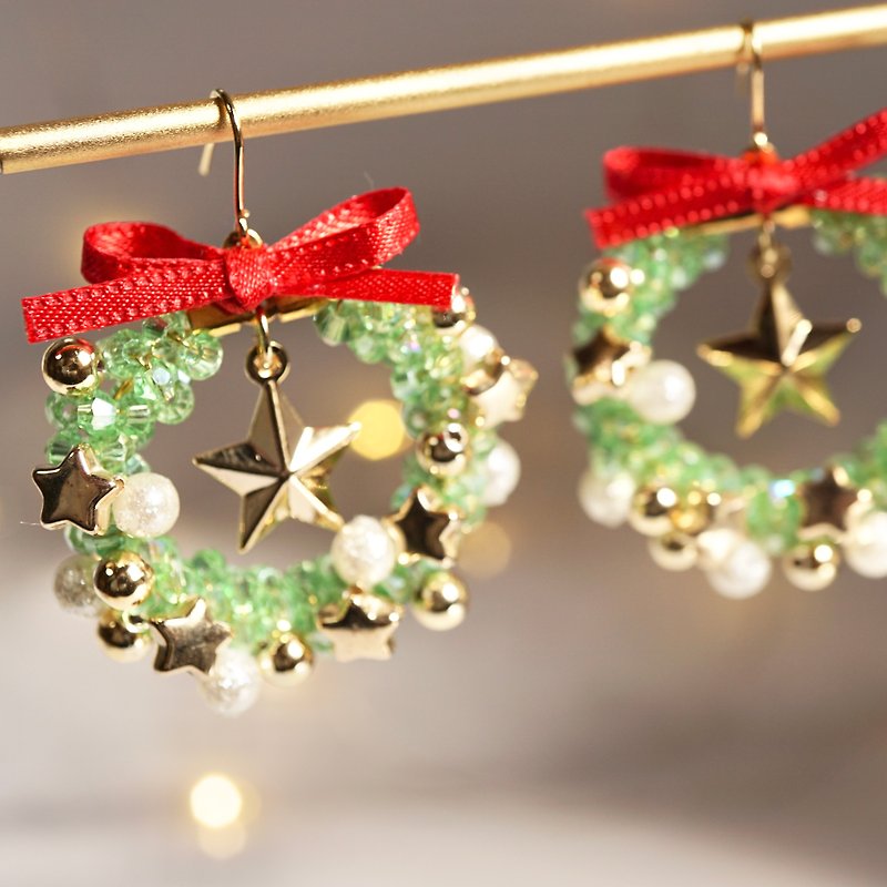 クリスマスリースのピアス/イヤリング グリーン - 耳環/耳夾 - 玻璃 綠色