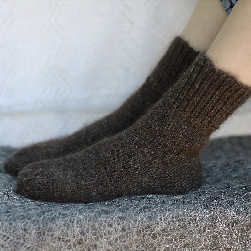 Warm Wool Socks Brown Socks Goat Down, Ideal for Women - ถุงเท้า - ขนของสัตว์ปีก สีนำ้ตาล