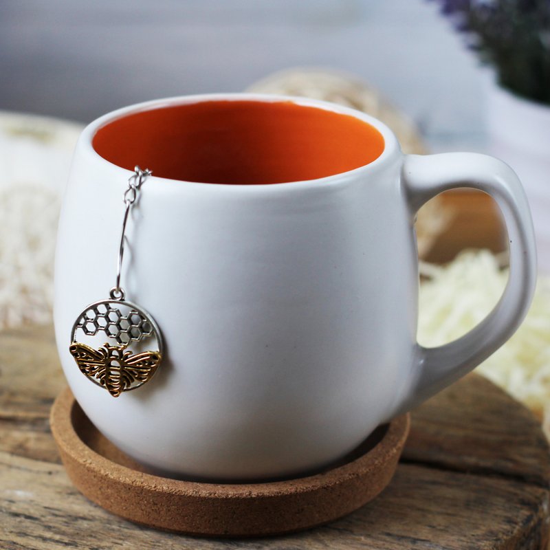 Honey bee tea infuser for herbal tea, Tea ball infuser charm bee with honeycomb - Teapots & Teacups - Stainless Steel Silver