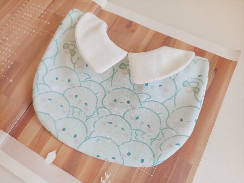 [Shipping within 5 days] Little Snake Year of the Snake collar piece bib and full moon gift bib saliva napkin - Bibs - Cotton & Hemp Multicolor