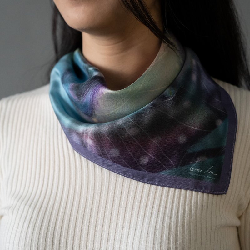 Phantom Fox Silk Square Scarf-Black/Purple-Christmas Gift Box - ผ้าพันคอ - ผ้าไหม สีม่วง