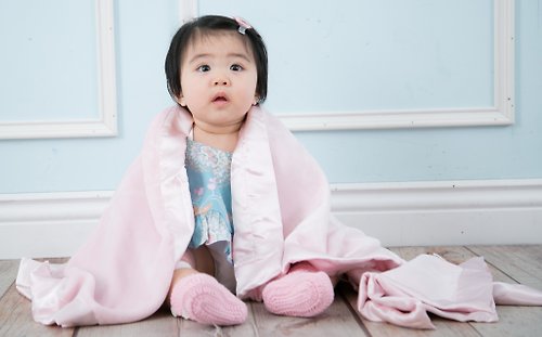 Cutie Bella 美好生活精品館 超柔軟雙面材質 絨面緞面 頂級攜帶毯嬰兒毯 粉色