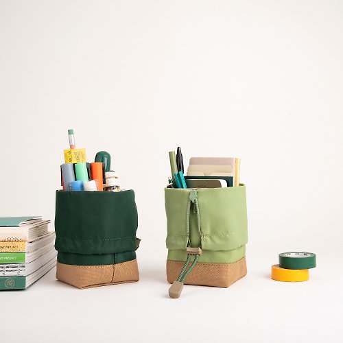 小津製 Bucket+ 大容量多隔層抽繩收納包 束口筆袋 - 墨綠