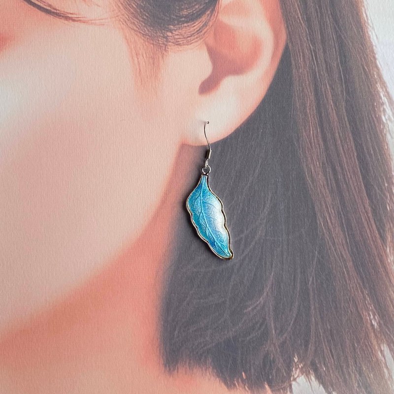 羽根 【Sky Blue】七宝焼イヤリング・ピアス 純銀胎七宝 - 耳環/耳夾/耳骨夾 - 銀 藍色