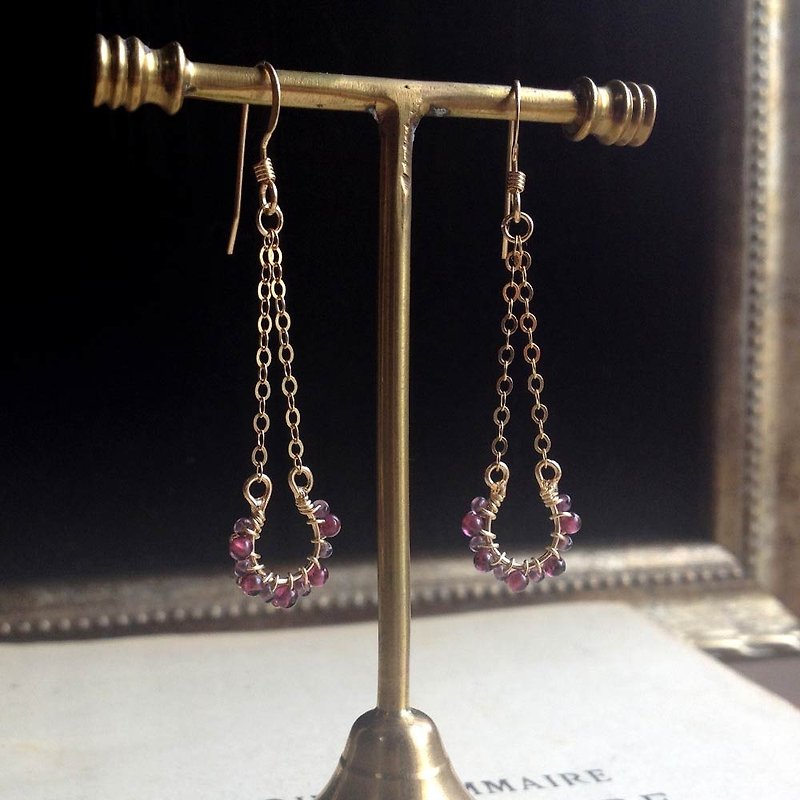 14kgf aquamarine and vintage beads petit hose shoe earring - Earrings & Clip-ons - Gemstone Red