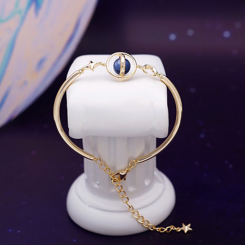 IZZMI Blue Crystal Three-dimensional Planet Bracelet Star Moon Starry Sky Crystal Rotatable Adjustable Original Design Gift - สร้อยข้อมือ - ทองแดงทองเหลือง สีน้ำเงิน