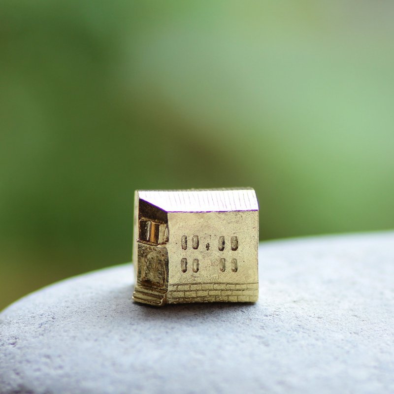 A Travel Bookshop - ของวางตกแต่ง - โลหะ 