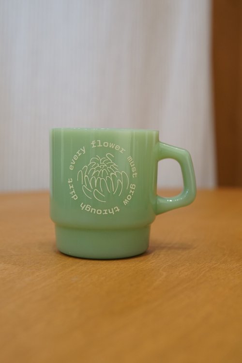 GOC studio GOC 復古翡翠馬克杯 - Every Flower Must Grow Through Dirt