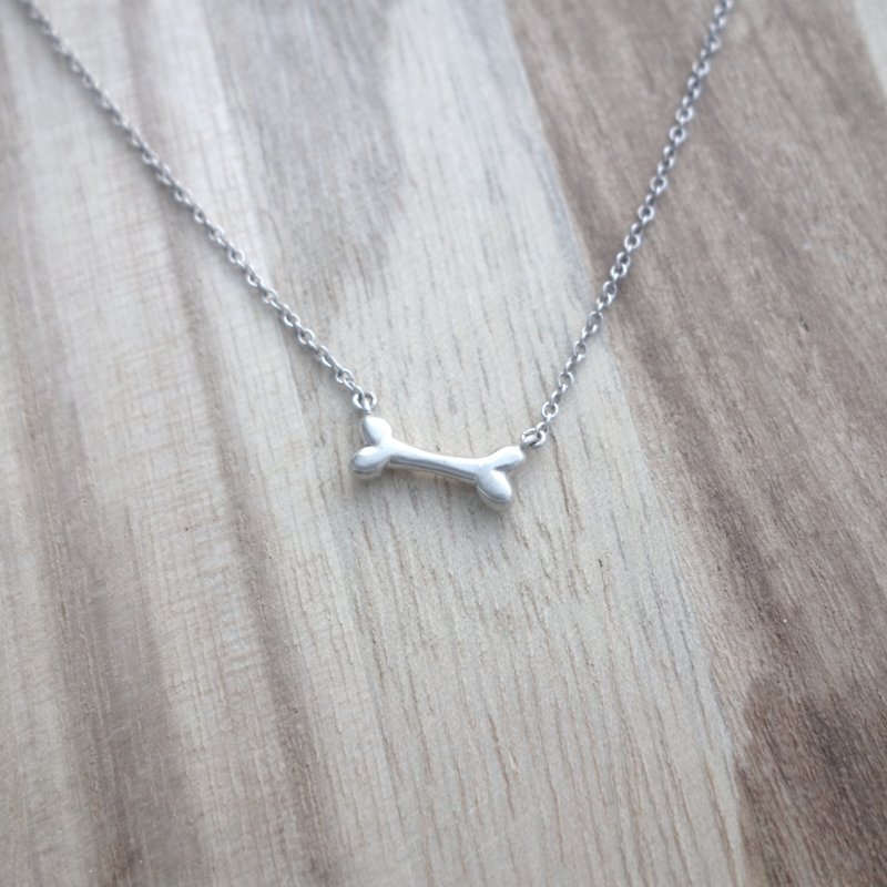 Silver - Small dog bone necklace - Silver chain Product - สร้อยคอทรง Collar - โลหะ สีเงิน