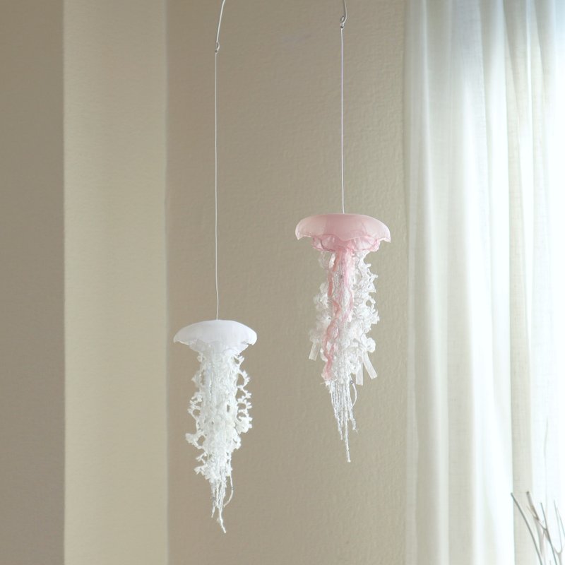 TWIN Jellyfish Mobile S / S - Wall Décor - Polyester White