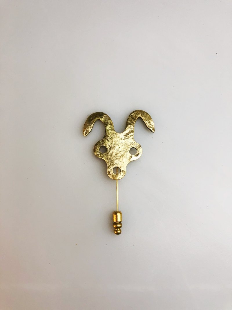 直式金屬兔子胸針 - 胸針 - 銅/黃銅 金色