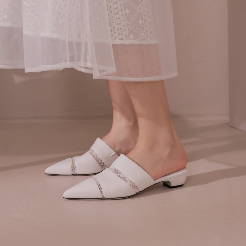 Lace Stitching - Pointed Toe Thick Heel Slippers - White - รองเท้าแตะ - หนังแท้ ขาว