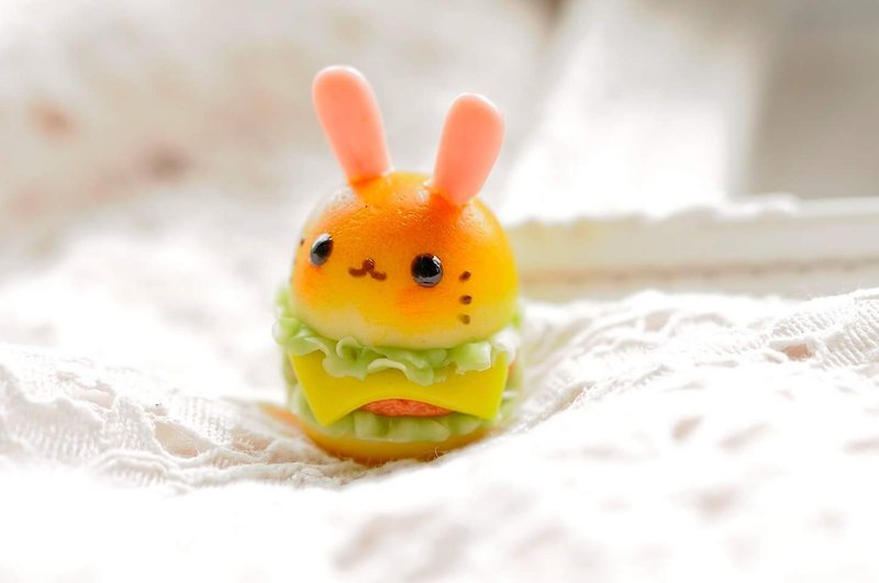 Sweet Dream☆Delicious little rabbit burger☆/bag charm key ring - Keychains - Clay Orange