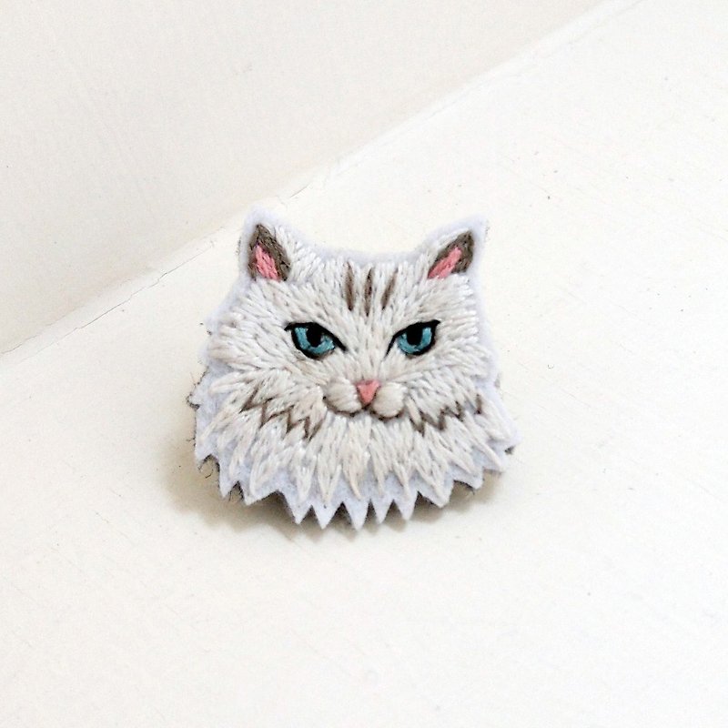 (With stitching instructional video) Cat's emoji badge embroidery DIY kit-handsome to break up - เย็บปัก/ถักทอ/ใยขนแกะ - งานปัก 