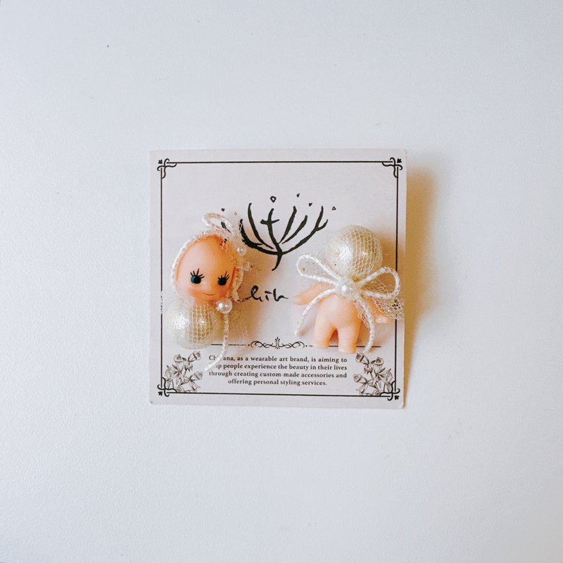 Baby Body earrings - black - ต่างหู - วัสดุอื่นๆ ขาว