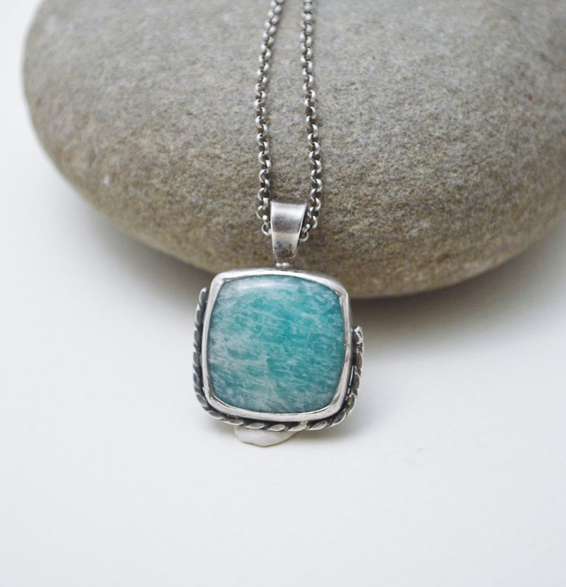 Section‧Green Amazonite‧Oxidized Silver Necklace - Necklaces - Sterling Silver Green