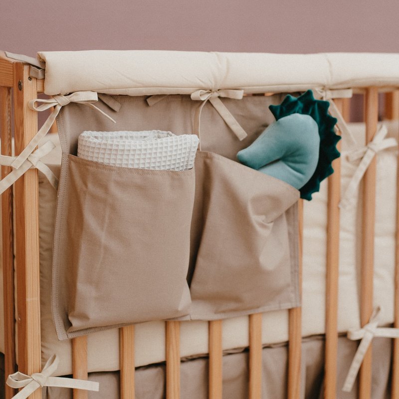 Brown Color Baby Crib Pocket Organizer - เครื่องนอน - ผ้าฝ้าย/ผ้าลินิน สีนำ้ตาล