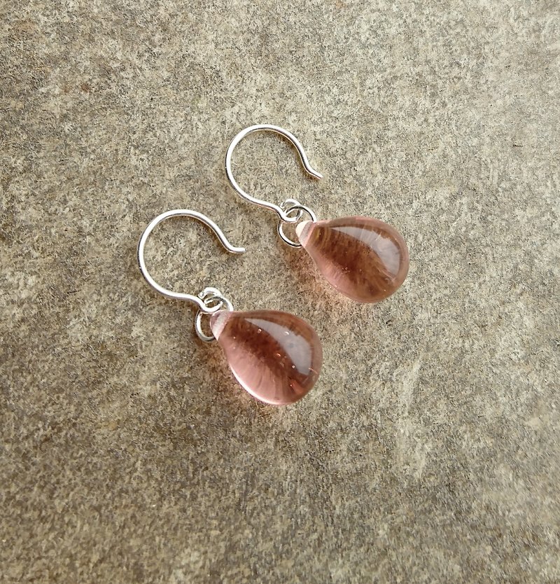 蜜桃色玻璃水滴純銀耳環 - 耳環/耳夾 - 玻璃 粉紅色