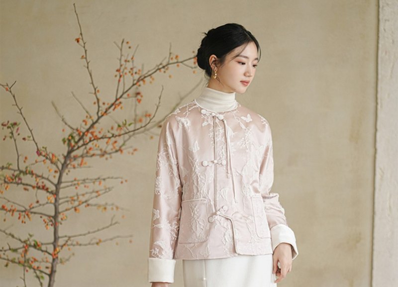 New Chinese retro Chinese style button embossed jacquard velvet wool quilted jacket - เสื้อผู้หญิง - ขนแกะ สึชมพู