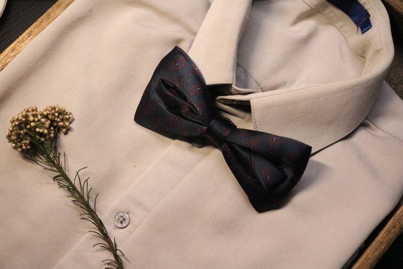 藍色重磅真絲棱形格領結婚禮新郎限量款 - 領結/領巾 - 絲．絹 藍色