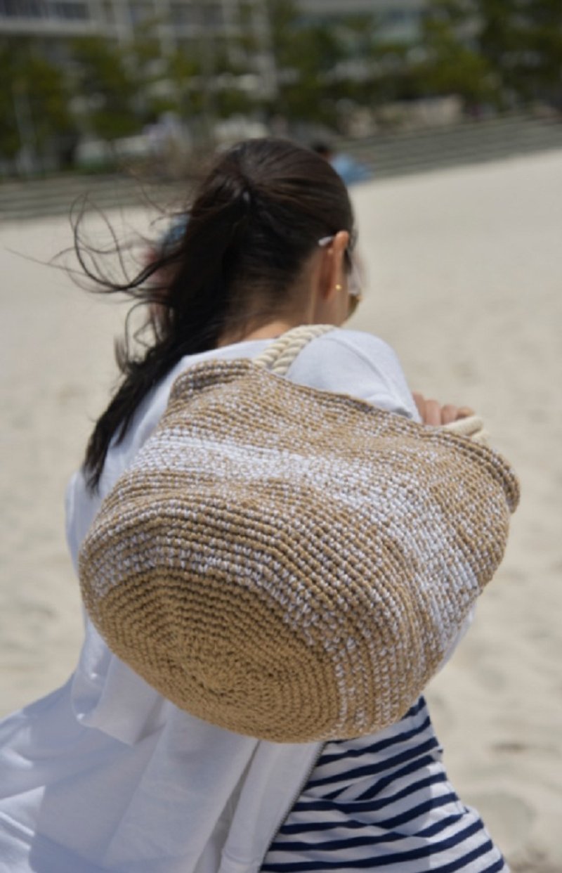 Hemp salsa bucket type beach bag - สเวตเตอร์ผู้หญิง - วัสดุอื่นๆ สีกากี