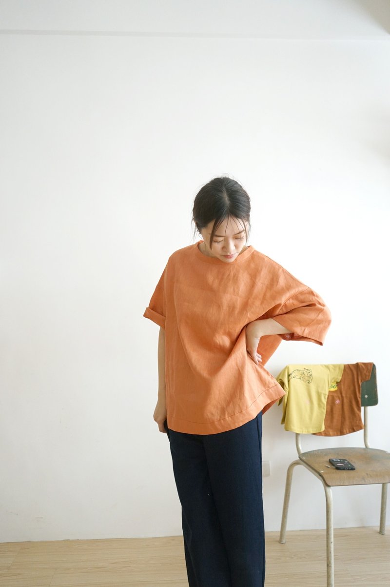 Heart Flower Series - Caramel Orange 100% Linen Half Sleeve Handmade Wide Top Unisex Style - เสื้อผู้หญิง - ผ้าฝ้าย/ผ้าลินิน สีส้ม